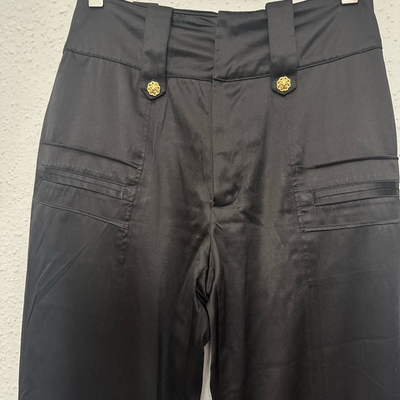 Black and Gold Elegant Pantsuit with Smooth Finish - Picture 5 of 12